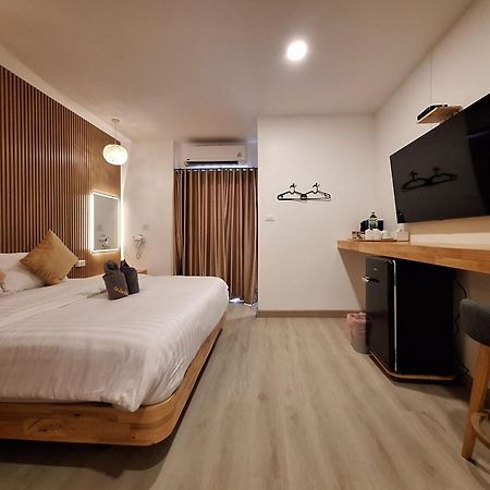 Koh Larn White House Hotel Ngoại thất bức ảnh