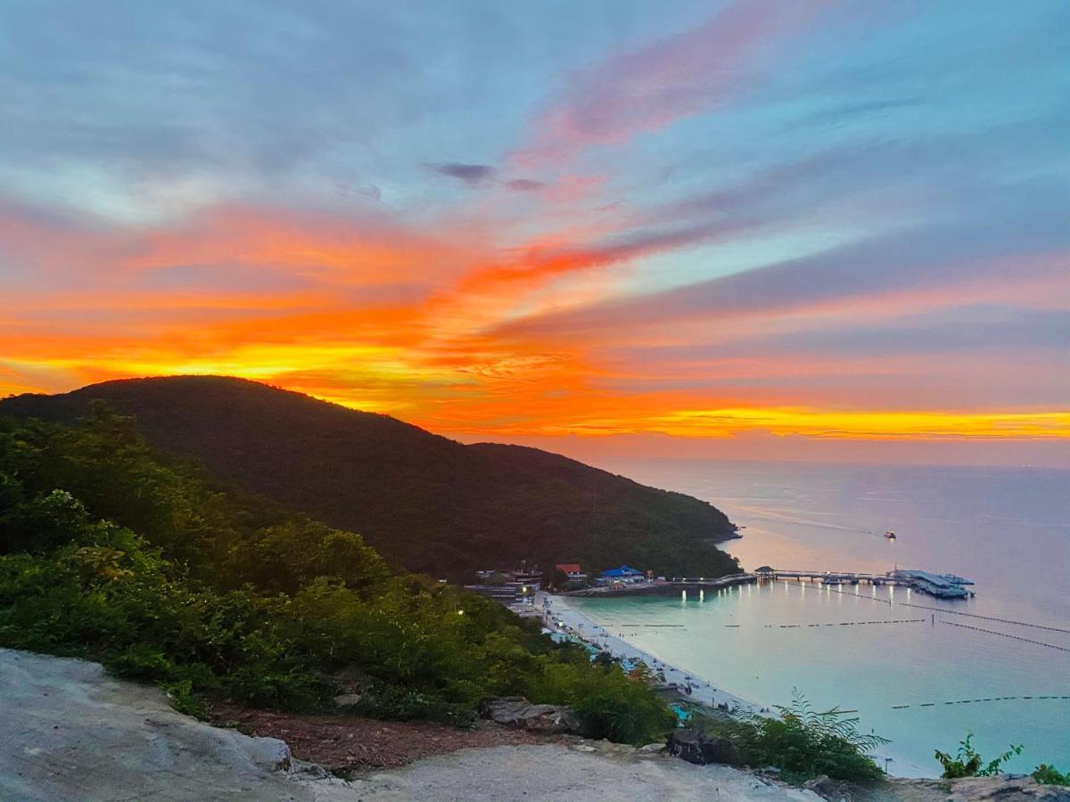 Koh Larn White House Hotel Ngoại thất bức ảnh