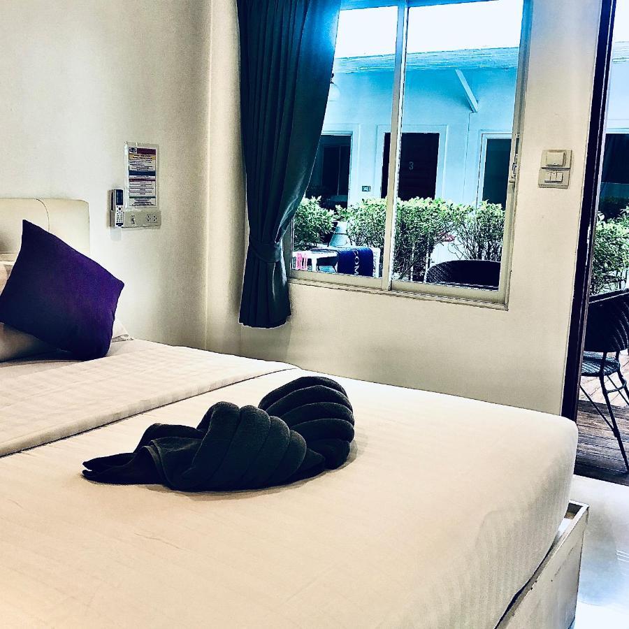 Koh Larn White House Hotel Ngoại thất bức ảnh
