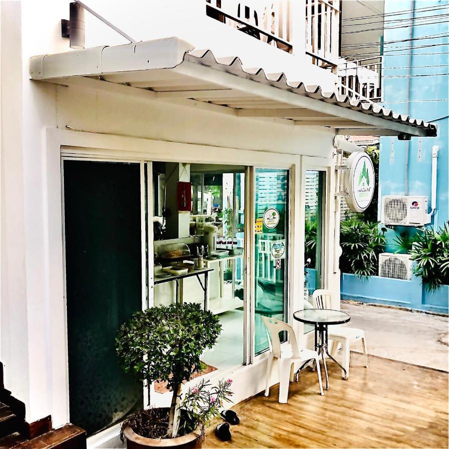Koh Larn White House Hotel Ngoại thất bức ảnh