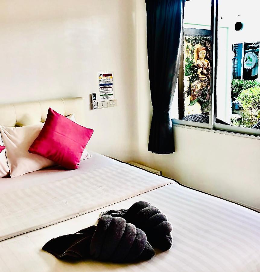 Koh Larn White House Hotel Ngoại thất bức ảnh