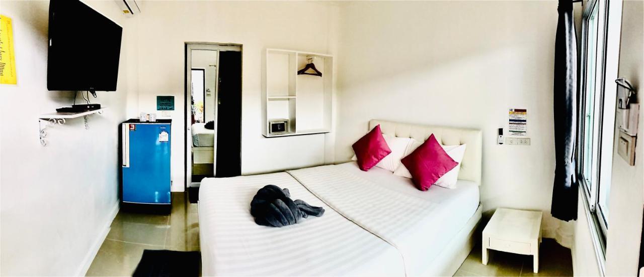 Koh Larn White House Hotel Ngoại thất bức ảnh