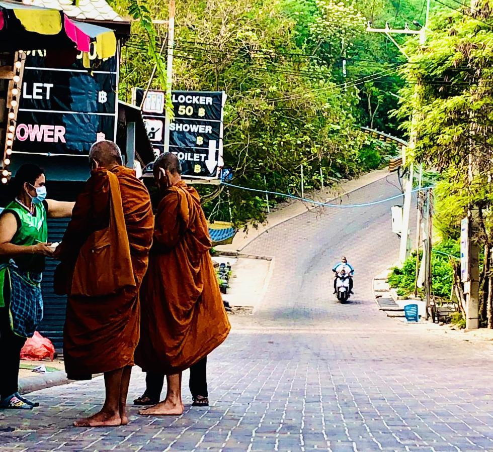 Koh Larn White House Hotel Ngoại thất bức ảnh