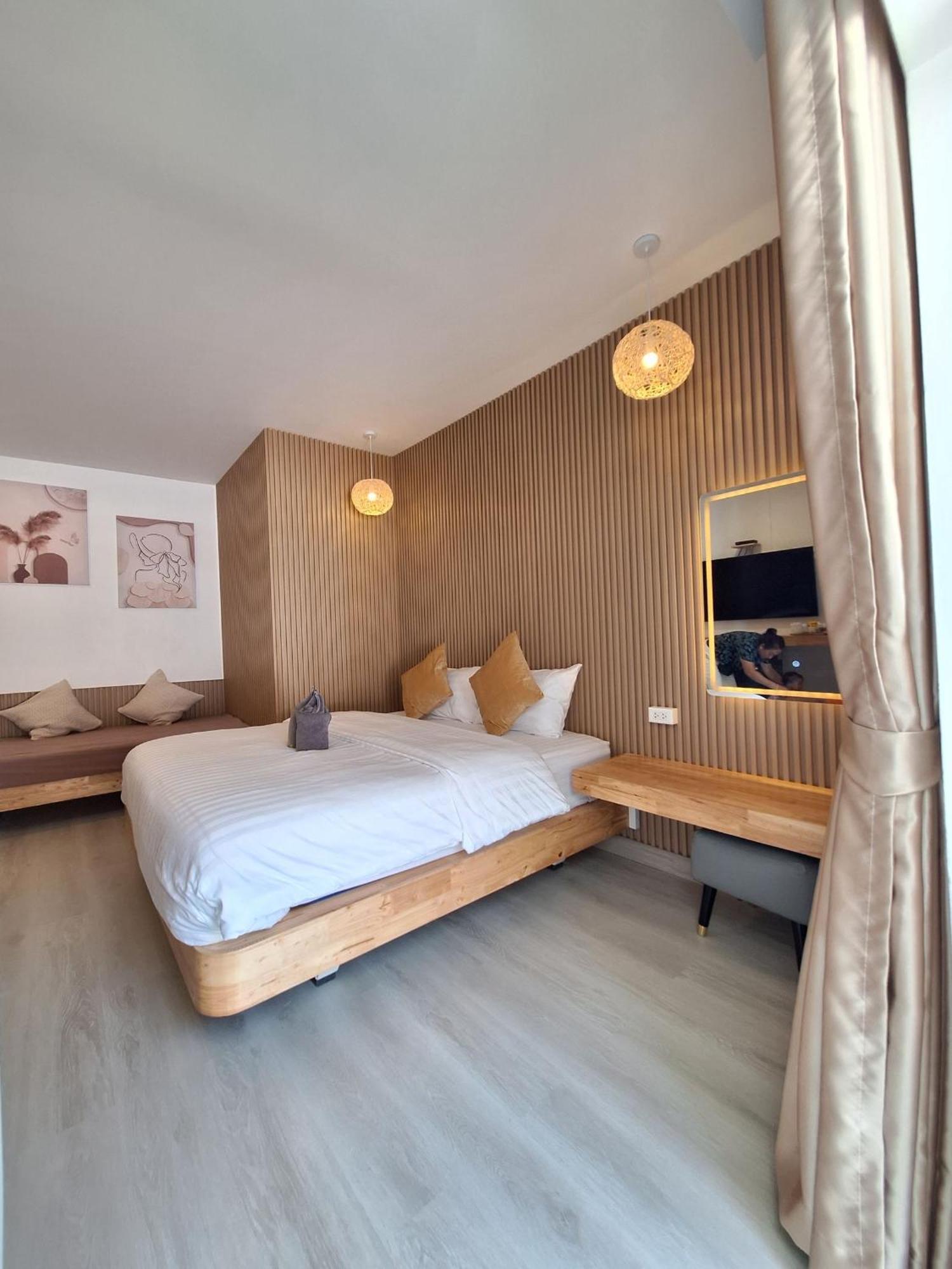 Koh Larn White House Hotel Ngoại thất bức ảnh